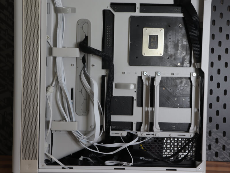 fractal-design-define-one-37mm-cable-management-bag.jpg.JPG